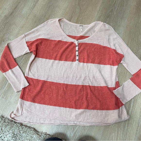 Free People Beach Striped Gold Rush linen Henley Sweater Pink oversized small - Picture 3 of 6